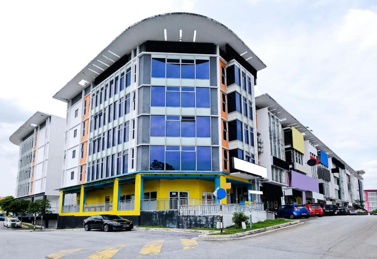 Oyo 714 Arina Hotel Bangi Eksteriør bilde