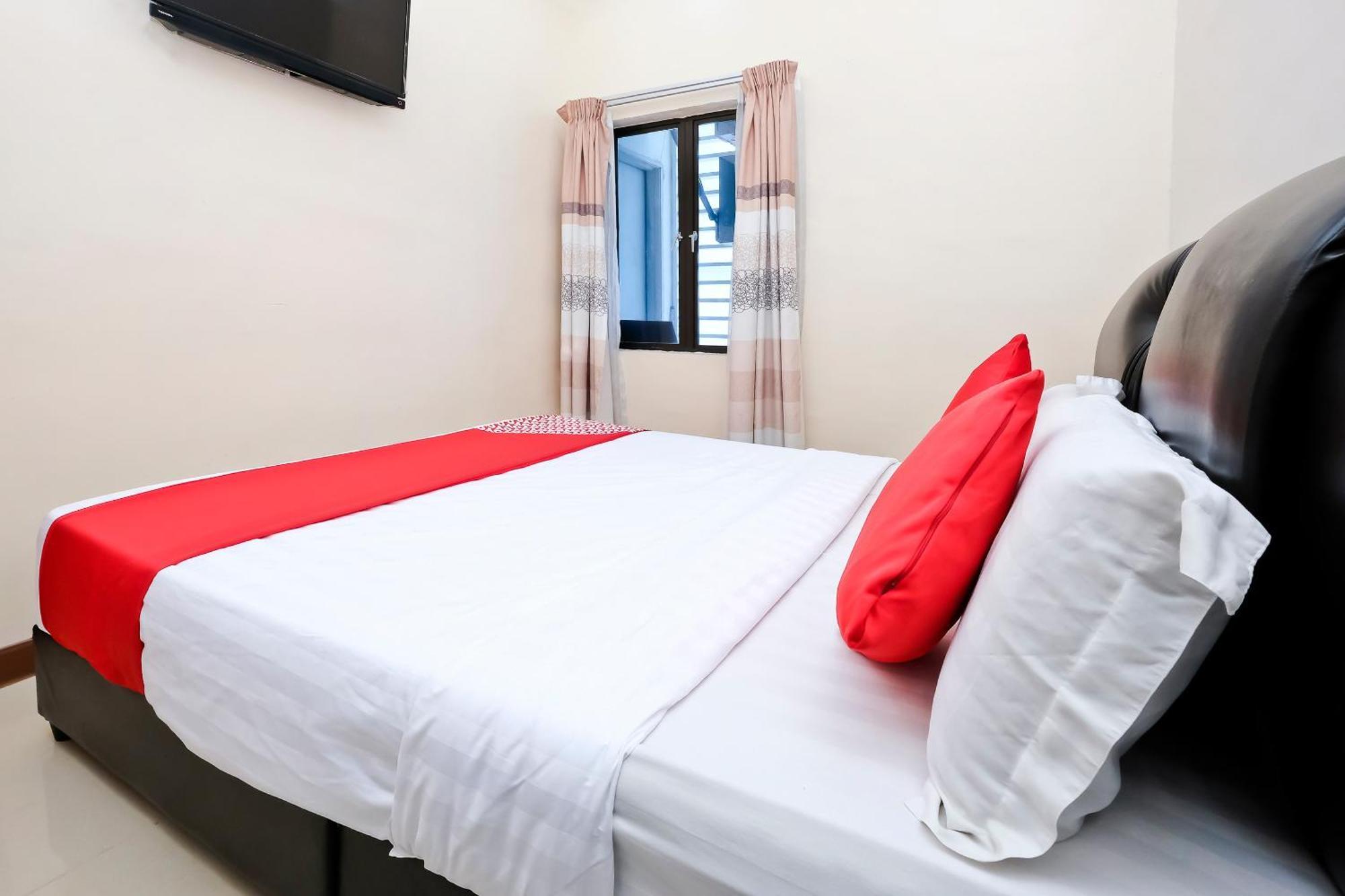 Oyo 714 Arina Hotel Bangi Eksteriør bilde